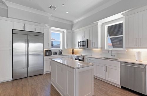 Clearwater Beach House | Largest 4 Bed Townhome on Clearwater Beach, Elevator, Dolphins, Walk everywhere