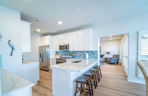 Highland Lake Estates Condo | Largest Waterfront Villa on Private Island