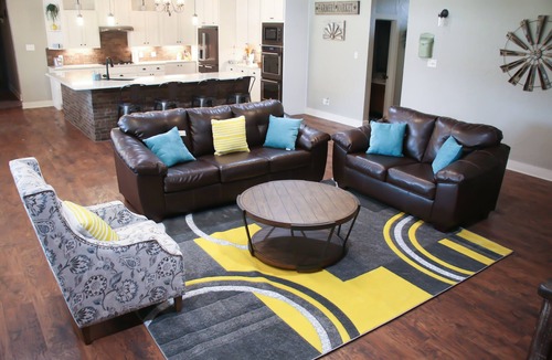Aurora House | LargestRanchResort in DFW#PerfectforLargeGroups#Sleeps upto60#Pool#Pickleball