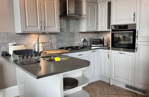 Largs Apartment | Largs Sandringham Apartment