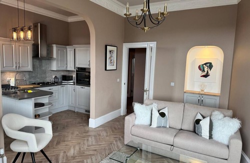 Largs Apartment | Largs Sandringham Apartment