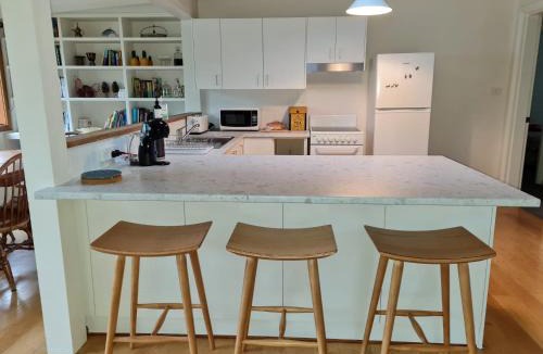 Burrawang House | Lark Cottage