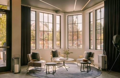 Central Square Hotel | Lark Hotels 907 Main