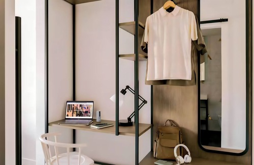 Central Square Hotel | Lark Hotels 907 Main