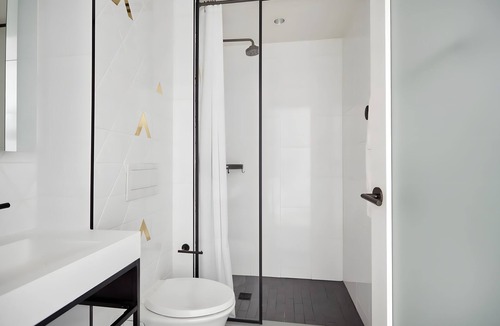Central Square Hotel | Lark Hotels 907 Main