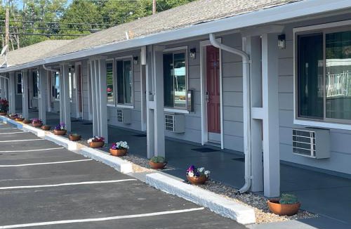 Willits Hotel | Lark Motel Willits