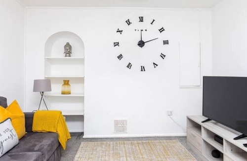 Ifield Apartment | Lark Rise Apartments