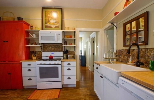 Cottonwood Falls House | Lark Song- sleeps six