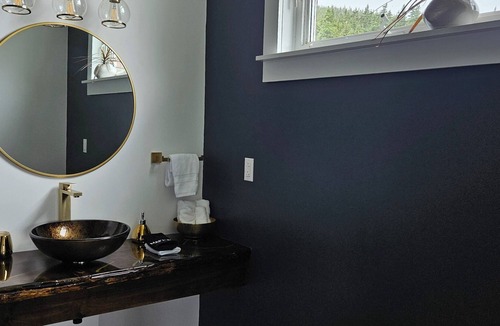 Placentia Apartment | Larkin Sunrise-Suite