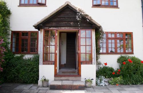 Saintbury Bed & Breakfast | Larkrise Cottage Bed And Breakfast