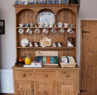 Saintbury Bed & Breakfast | Larkrise Cottage Bed And Breakfast