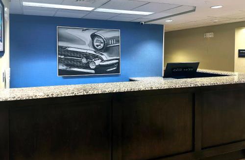 Carlisle Hotel | Larkspur Landing Carlisle