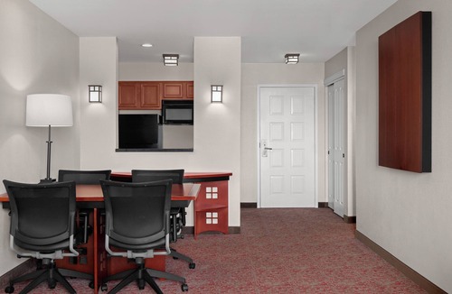 East Roseville Parkway Hotel | Larkspur Landing Extended Stay Suites Roseville