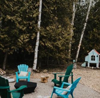 South Bruce Peninsula House | Larkwhistle SAUNA CHICKENS Near BEACHES