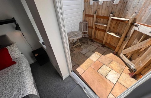 Bletchley House | Larmins Room