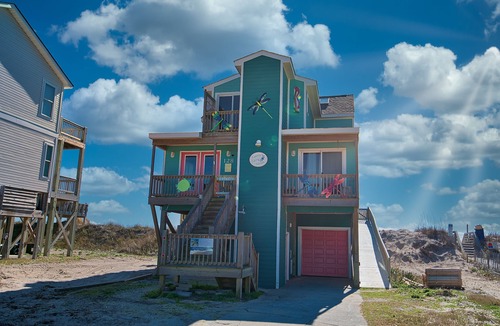 Ocean City Beach House | Larry’s Lazy Susan: Steps to the Surf, Perfect for Paws & Sunsets Reduced Rates