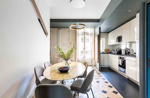 Notre Dame Apartment | L’Art de Vivre–Paris at Its Most Exquisite On the quays of Île Saint-Louis