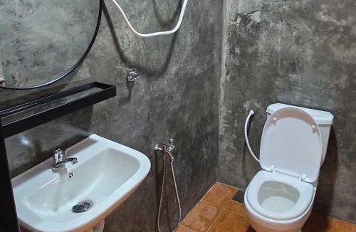 Air Kuning Other | Larut Hillview Kabin