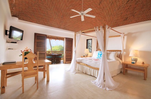 Quemaro Hotel | Las Alamandas