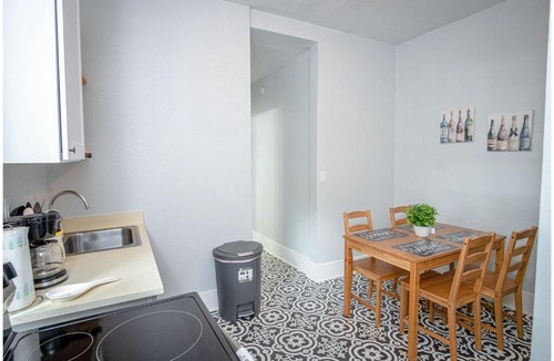 Southtown Apartment | Las Carolinas #1 Cozy 1BR1BA Sleeps 4