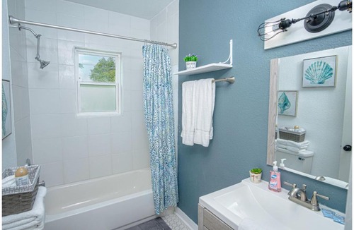 Southtown Apartment | Las Carolinas Cozy #3