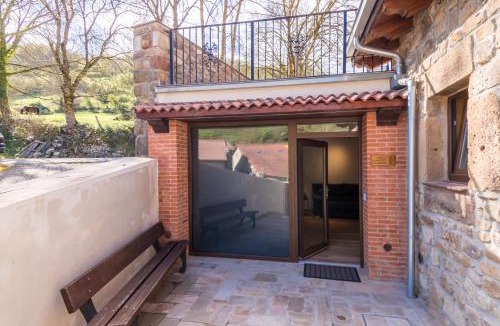San Miguel de Aguayo House | Las Casucas De Somavia