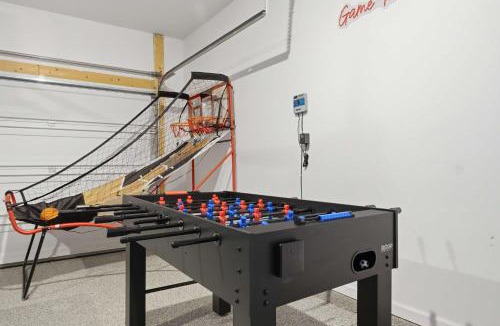 Las Cruces House | Las Cruces Gem with Pool Table & Private Yard