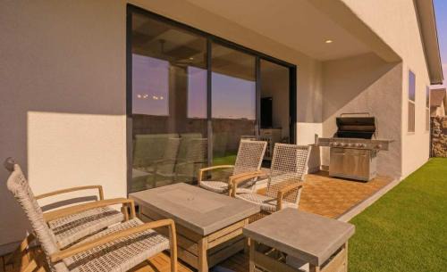 Las Cruces House | Las Cruces Gem with Pool Table & Private Yard
