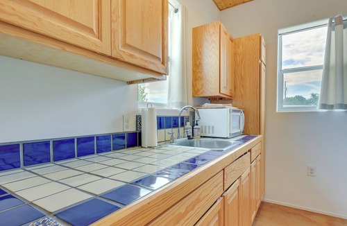 Mesilla Park Apartment | Las Cruces Studio ~ 3 Mi to NMSU!