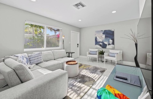 Sailboat Bend House | Las Olas Beachside Bliss