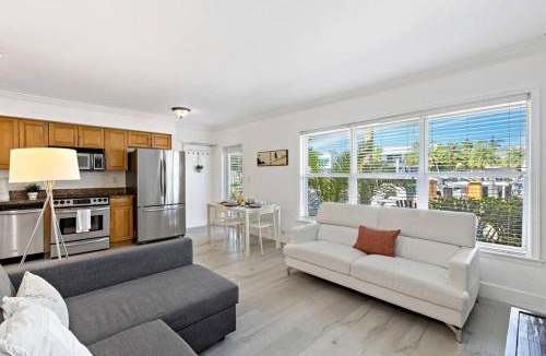 Hendricks and Venice Isles Apartment | Las Olas Blvd Exclusive Apt with waterview