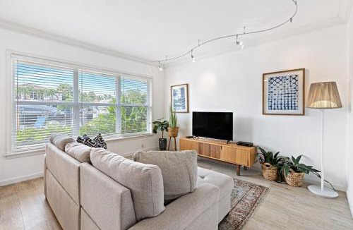 Hendricks and Venice Isles Apartment | Las Olas Blvd Waterfront Apt