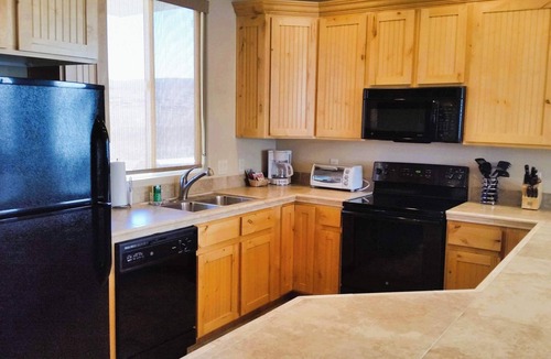 St. George Condo | Las Palmas 2112 Majestic Sunrise with Water Park