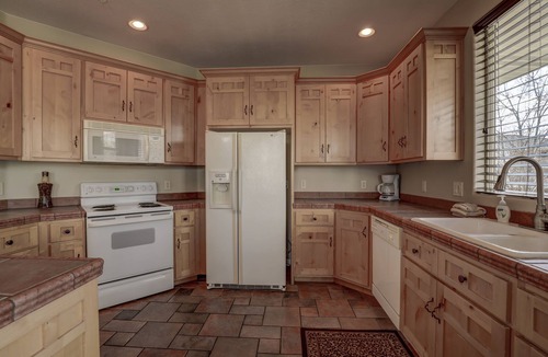 St. George Condo | Las Palmas Resort | Poolside Condo | Strong Wifi | Bunkbeds | #1709