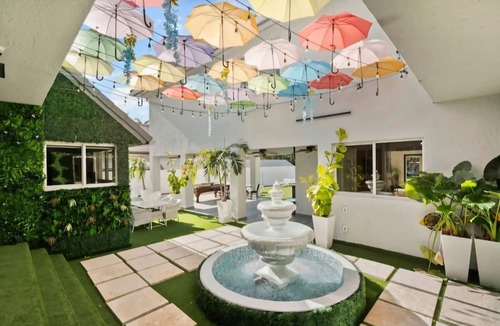 Tamiami House | Las Palmeras