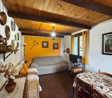 Almiruete Ski Chalet | Las Peonías Casa Rural