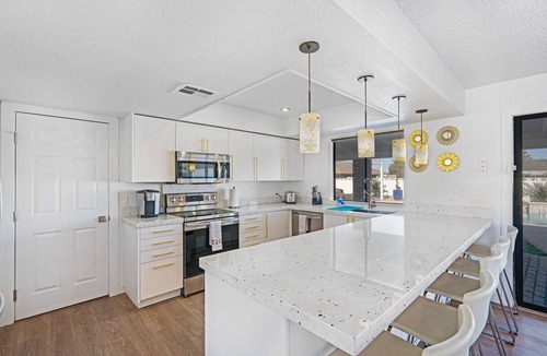 Southfork House | Las Vegas Dream House with Backyard Oasis