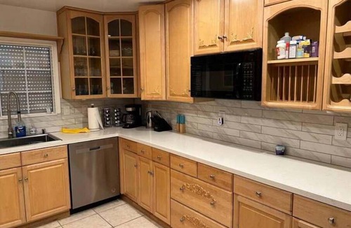 Paradise House | Las Vegas Luxury House, 4BD 3BA, Sleeps 12, Pool