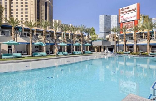 Las Vegas Condo | Las Vegas | Pool & Strip Access | Urban Weekend Stay