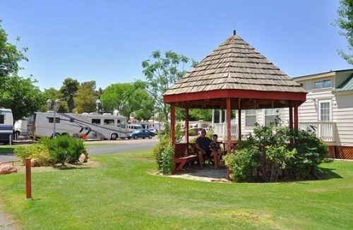 Sunrise Manor Cabin | Las Vegas RV Resort