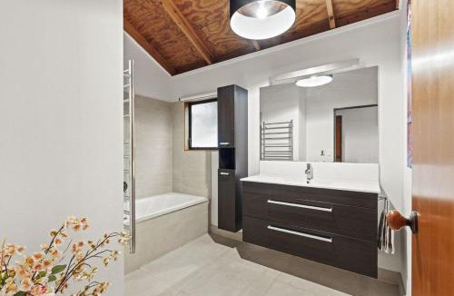 Dairy Flat House | Lascelles Escape