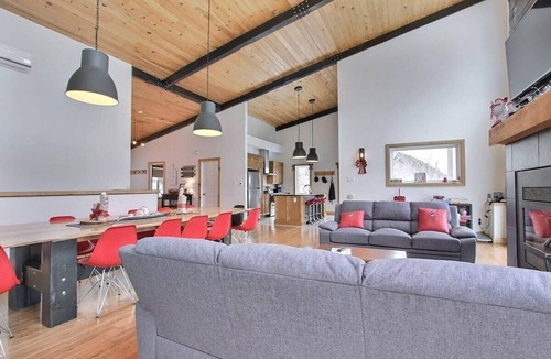 Saint-Philemon Ski Chalet | L’Ascension, 4-Season Spa & Mountain View