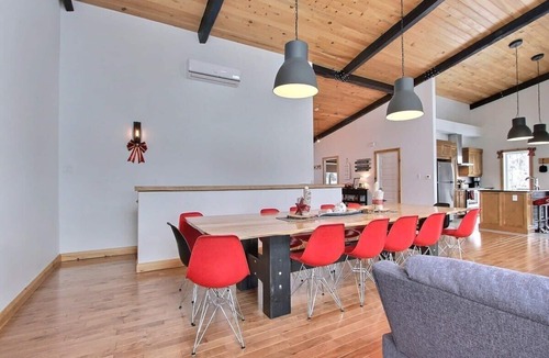 Saint-Philemon Ski Chalet | L’Ascension, 4-Season Spa & Mountain View