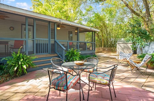 Saint Simons Heights House | Last Call “cottage”