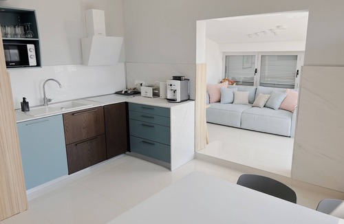 Zambratija Apartment | Last-Minute Deal 30% OFF/Luxury Sea-View Stay 17–22 May