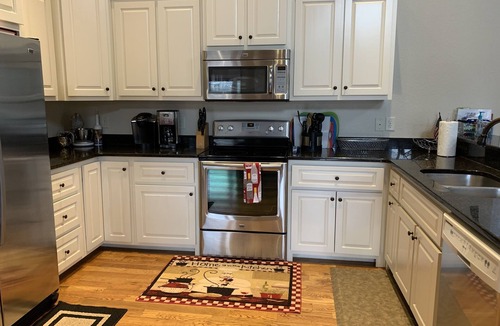 Hiawassee House | Last minute May deal, Beautiful lake front house, pool table and fire pit kayaks