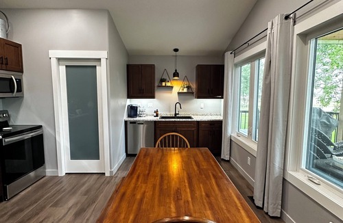 Island View Cottage | Last Mountain Lake Alice Beach Family Retreat