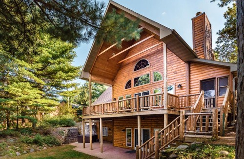 Pine River House | Lasting Memories Lodge