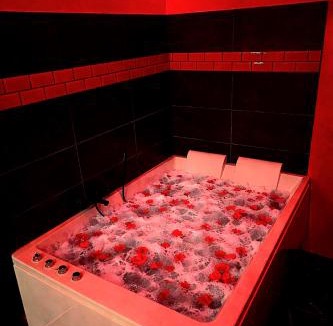 Beauvais Apartment | Lasuitesecretetdetente