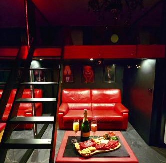 Beauvais Apartment | Lasuitesecretetdetente